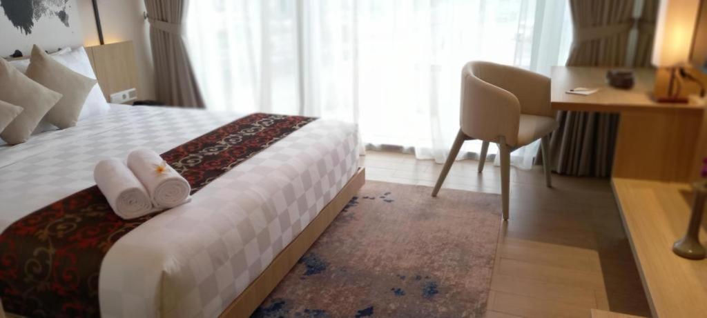 Louis Kienne Cikarang Hotel & Service Apartment Bekasi Eksteriør billede